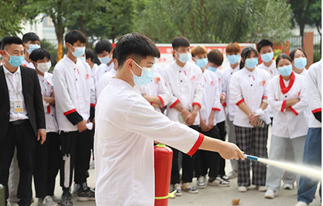 華南烹飪學(xué)校校園生活